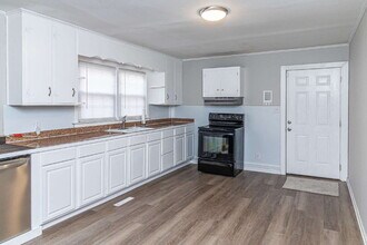 605 W Marshall St in Goldsboro, NC - Building Photo - Building Photo