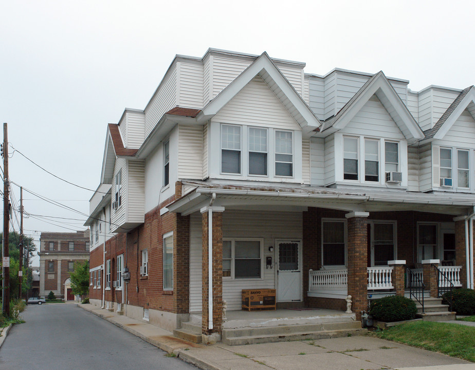 214 N St Cloud St in Allentown, PA - Building Photo