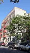 69 W 118th St in New York, NY - Building Photo