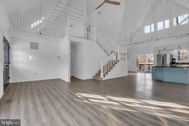 property at 1080 Crestview Dr