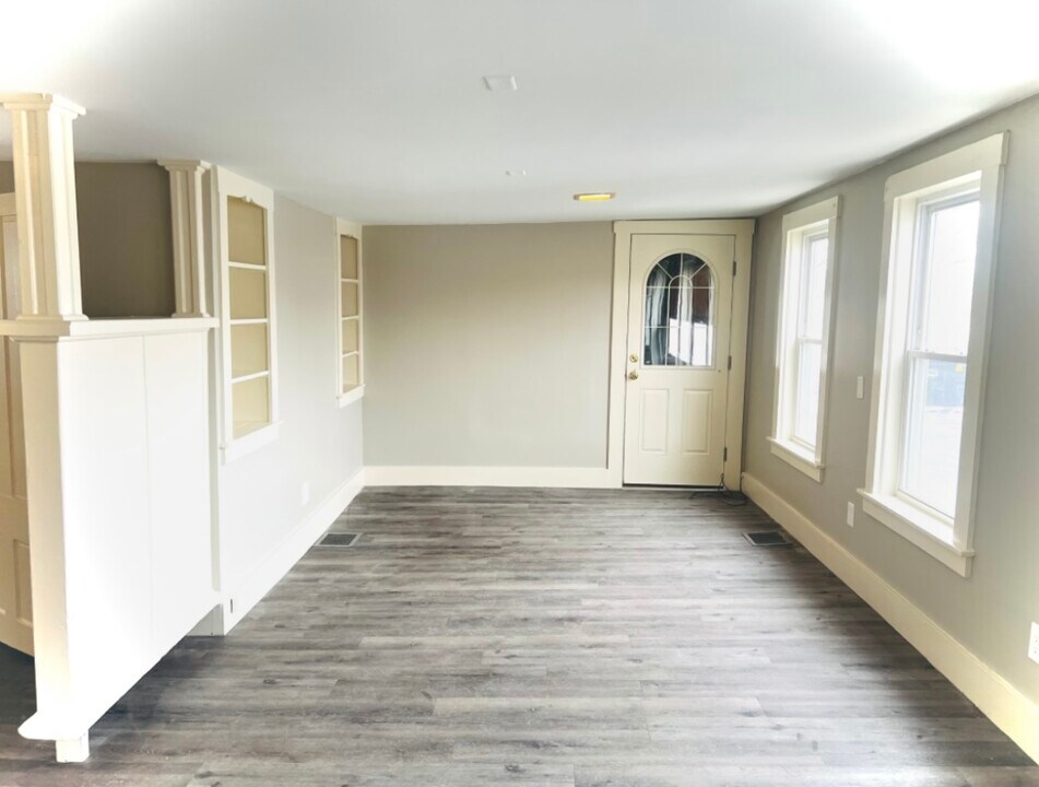 145 Hanover St, Unit #3 in Lebanon, NH - Building Photo