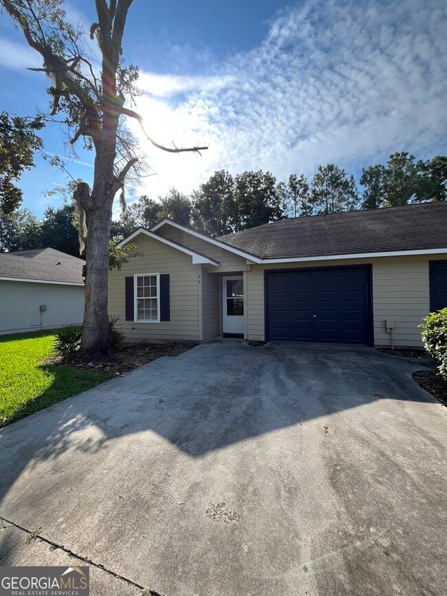 71 Sapelo Dr in St. Marys, GA - Building Photo - Building Photo