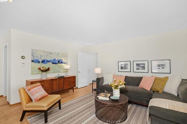 24639 Leona Dr in Hayward, CA - Building Photo - Building Photo