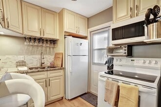 540 SE 2nd Ave in Deerfield Beach, FL - Building Photo - Building Photo