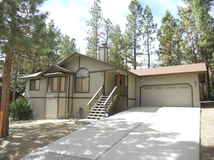 42622 Avalon Rd in Big Bear Lake, CA - Building Photo