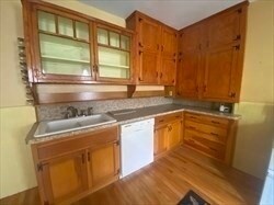 446 Chandler St, Unit 2 in Worcester, MA - Building Photo