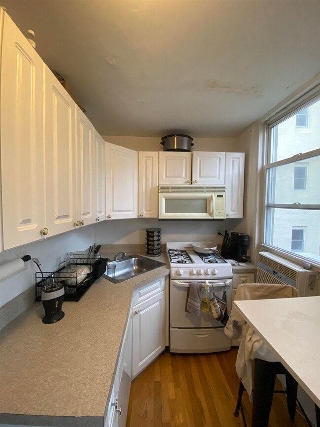 409 Bloomfield St in Hoboken, NJ - Building Photo - Building Photo