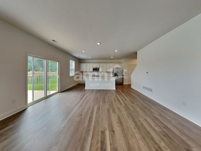 206 Rustic Barn Ct in Delaware, OH - Foto de edificio - Building Photo