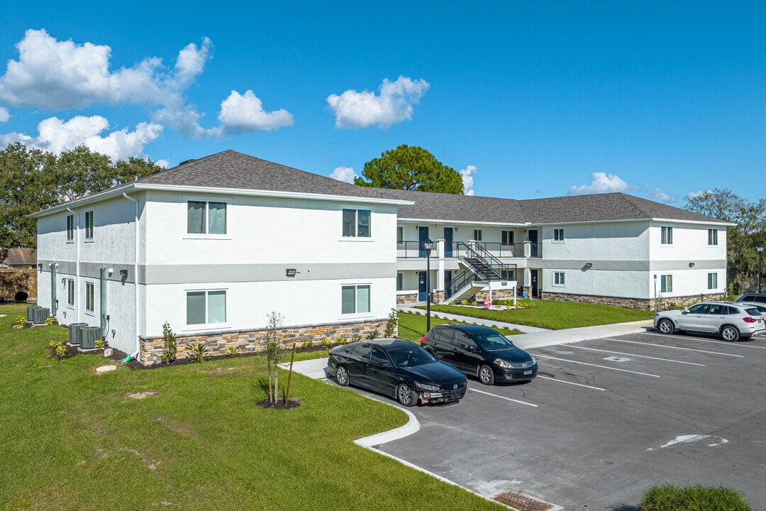 Winter Lake Apartments in Winter Haven, FL - Building Photo