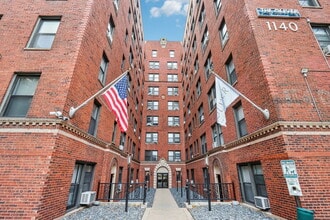 The Oliver on LaSalle in Chicago, IL - Foto de edificio - Building Photo