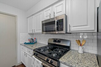 The Terraces at Lake Mary in Lake Mary, FL - Foto de edificio - Building Photo