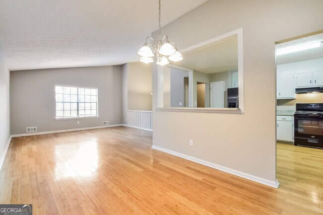 640 Butterfield Ln in College Park, GA - Building Photo - Building Photo