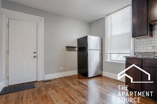3614 W George St, Unit 2r