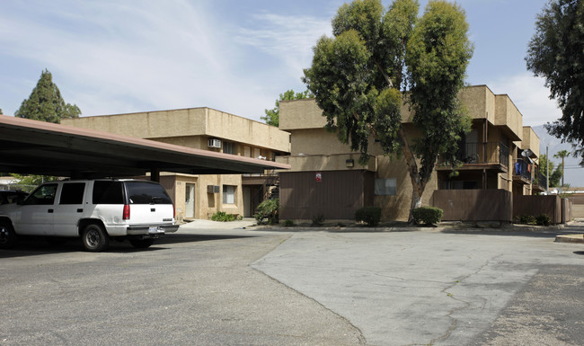 The Princeton Apartments in Ontario, CA - Building Photo - Building Photo