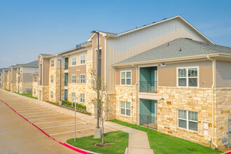 Stallion Ridge in Everman, TX - Building Photo - Building Photo