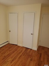 250-02 Weller Ave-Unit -1st FL in Queens, NY - Foto de edificio - Building Photo