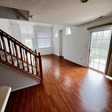 9356 Villa Creek Dr in Avon, IN - Building Photo - Building Photo