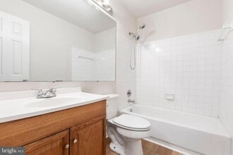 10705 Greta Lynn Ct in Fredericksburg, VA - Building Photo - Building Photo