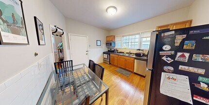 23 Tufts St, Unit 2A in Cambridge, MA - Foto de edificio - Building Photo