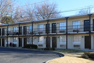 Henderson Place Apartments in Atlanta, GA - Building Photo