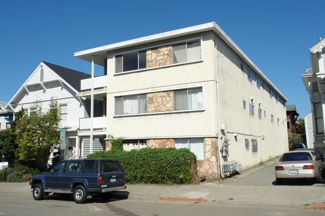 2015 Hearst Ave in Berkeley, CA - Building Photo - Building Photo