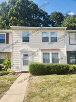 9724 Springfield Woods Cir in Glen Allen, VA - Building Photo