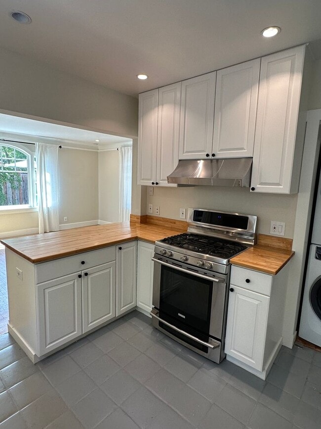 230 N California Ave in Palo Alto, CA - Building Photo - Building Photo