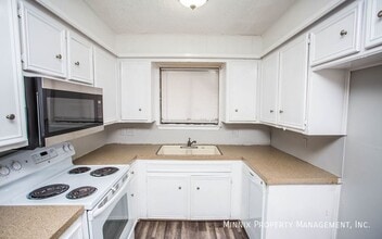 7402 Waco Ave in Lubbock, TX - Building Photo - Building Photo