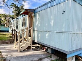 5355 New Kings Rd in Jacksonville, FL - Building Photo