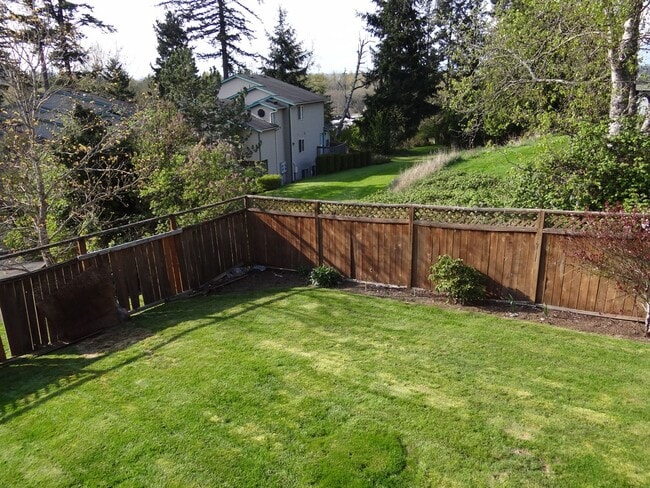 829 Blueberry Ln in Bellingham, WA - Building Photo - Building Photo