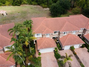 9745 Roundstone Cir in Ft. Myers, FL - Building Photo - Building Photo