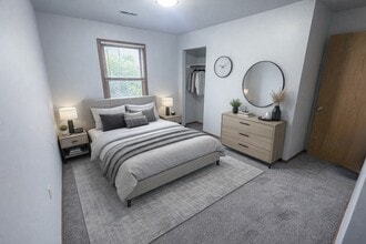 Residences on College Hill in Cedar Falls, IA - Building Photo - Building Photo