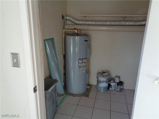 property at 820 Cape Coral Pkwy W