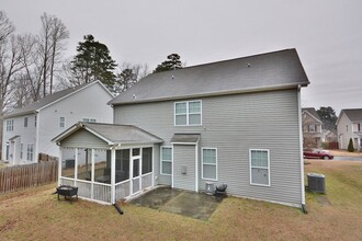 7 Moonbeam Ct in Durham, NC - Building Photo - Building Photo