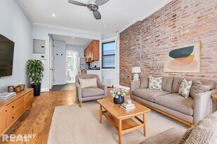 40 Avenue B, Unit 4D in New York, NY - Building Photo