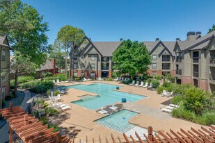 Crown Chase in Tulsa, OK - Building Photo