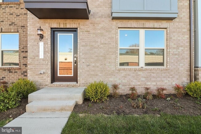 2176 Glacier Rd in Herndon, VA - Building Photo - Building Photo