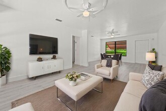 930 N K St in Lake Worth Beach, FL - Building Photo - Building Photo