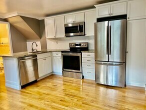 23 Chessor Ln in Wilton, CT - Building Photo - Building Photo