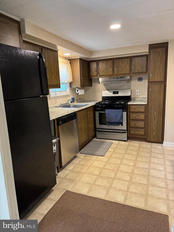 property at 1433 Hoppa Rd