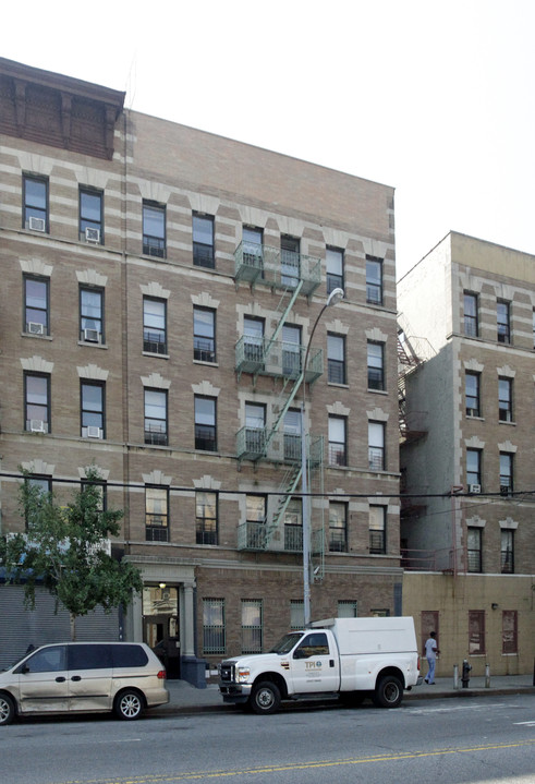 1368 Boston Rd in Bronx, NY - Building Photo