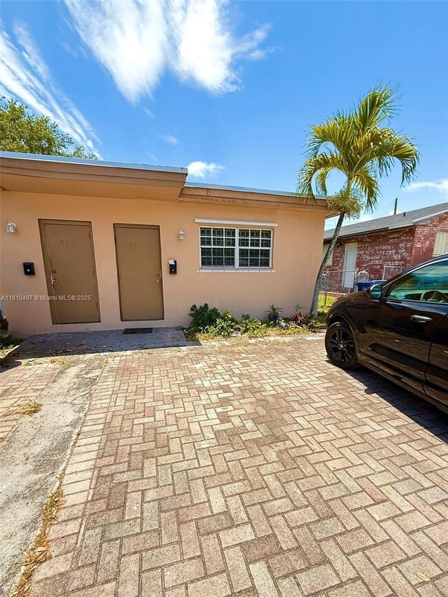 property at 823 NW 9th St
