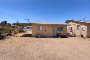 9278 11th Ave in Hesperia, CA - Building Photo