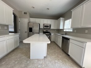 2858 Screech Owl Way in Sacramento, CA - Building Photo - Building Photo