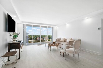3800 Washington Rd in West Palm Beach, FL - Building Photo - Building Photo