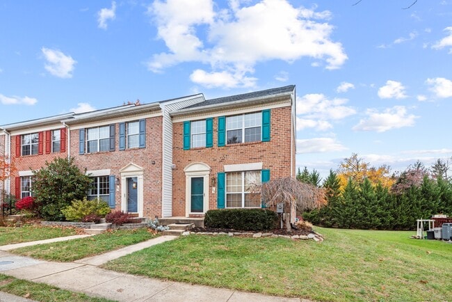 property at 20 White Pine Ct