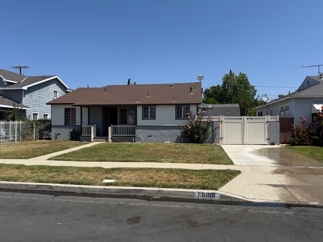 8188 Lesner Ave in Los Angeles, CA - Building Photo - Building Photo