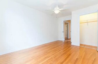 7516.5 N Ridge Blvd in Chicago, IL - Building Photo - Building Photo