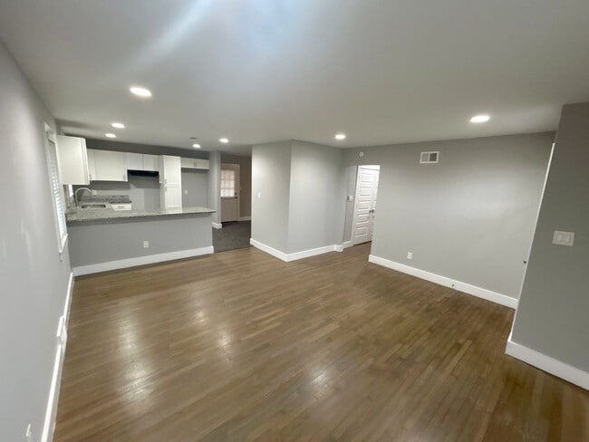 1745 Lanier Ln in Memphis, TN - Building Photo - Building Photo