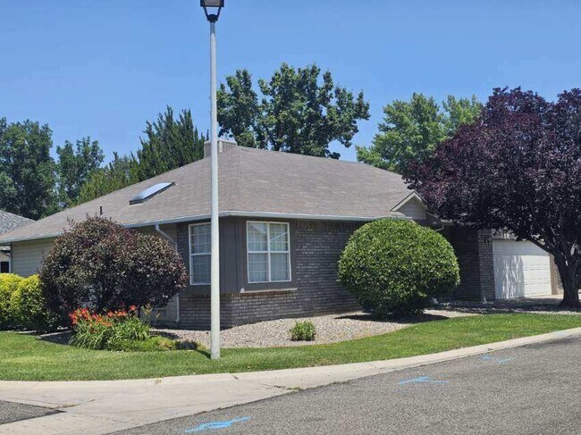 2492 E Harbor Cir in Grand Junction, CO - Building Photo - Building Photo